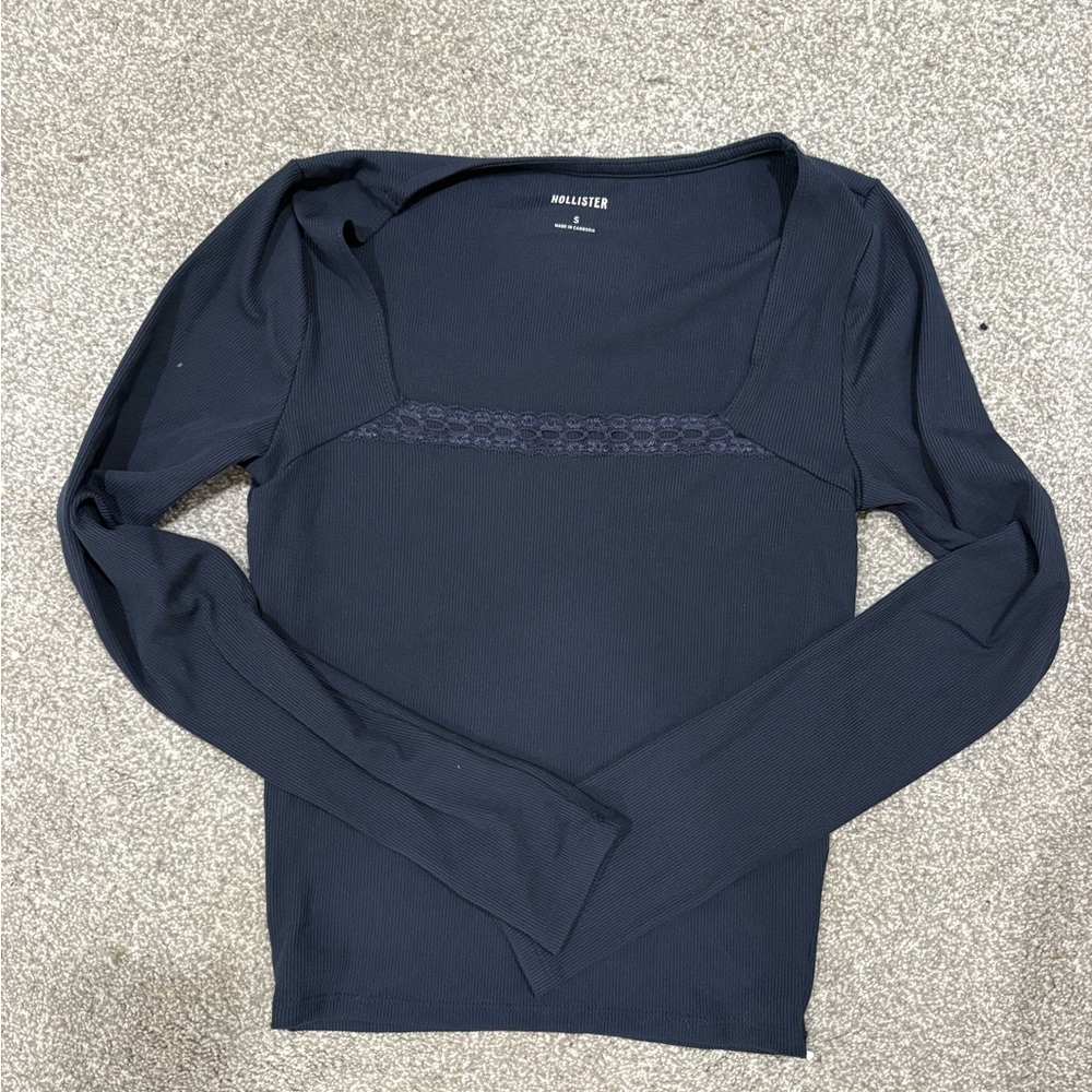 Hollister long sleeves Dark Navy square neck sign with lace trim